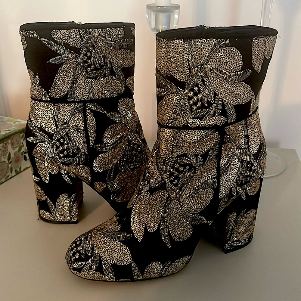 True statement! Only worn a couple of times, these boots will elevate any fit.